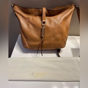 STELLA & DOT The Covet Sunday Bag (Saddle Brown)